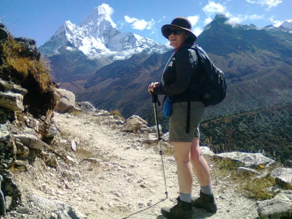 On the way to tangboche